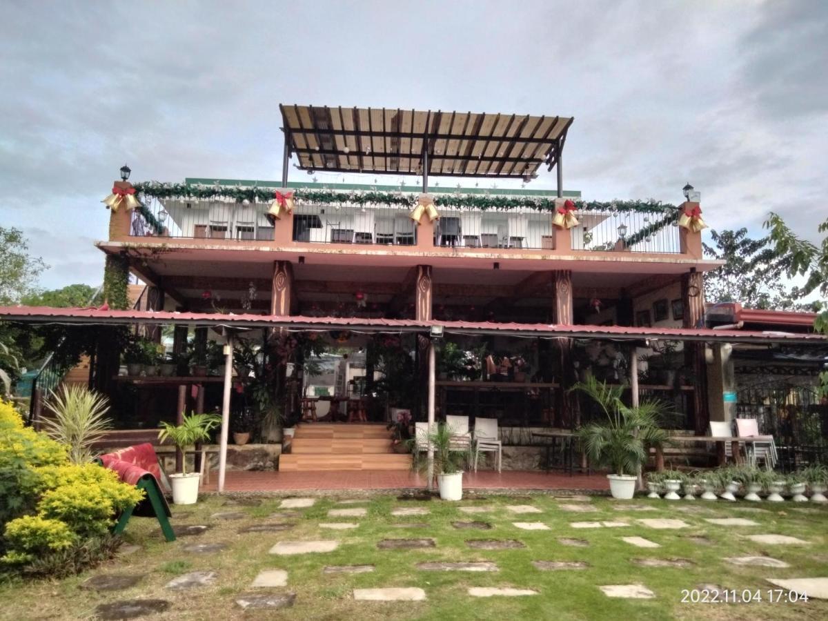 Casa De Robles Tanay Rizal Hotell Exteriör bild