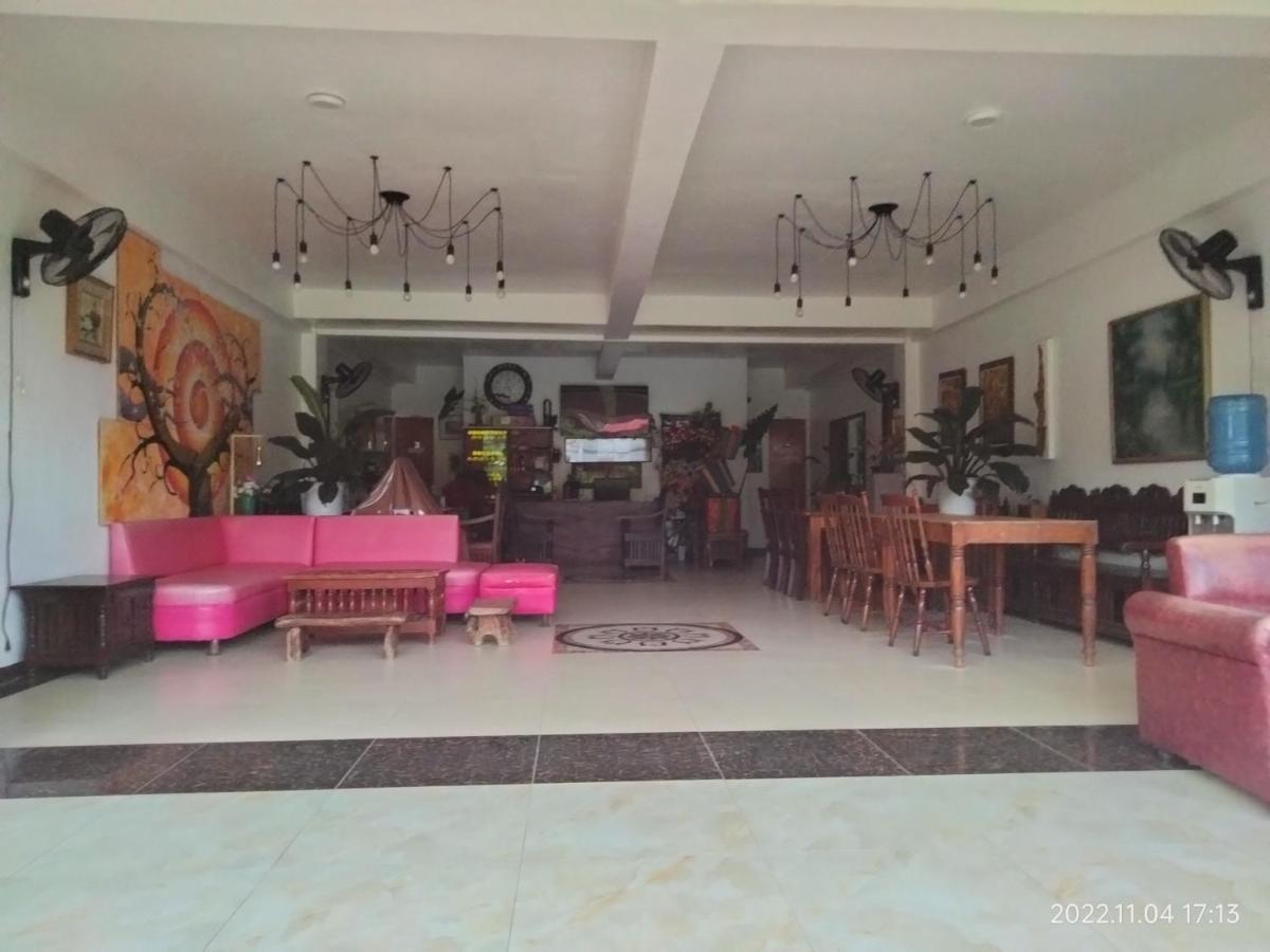 Casa De Robles Tanay Rizal Hotell Exteriör bild