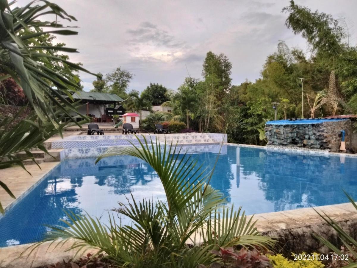 Casa De Robles Tanay Rizal Hotell Exteriör bild