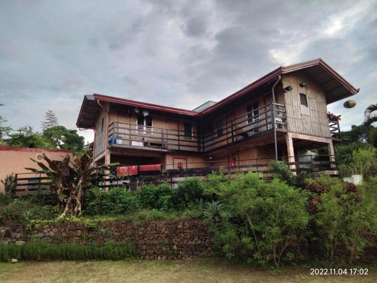 Casa De Robles Tanay Rizal Hotell Exteriör bild