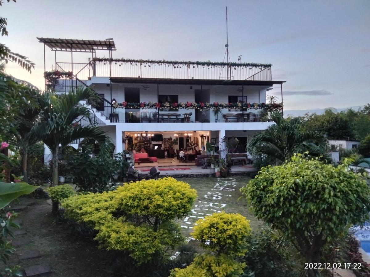 Casa De Robles Tanay Rizal Hotell Exteriör bild