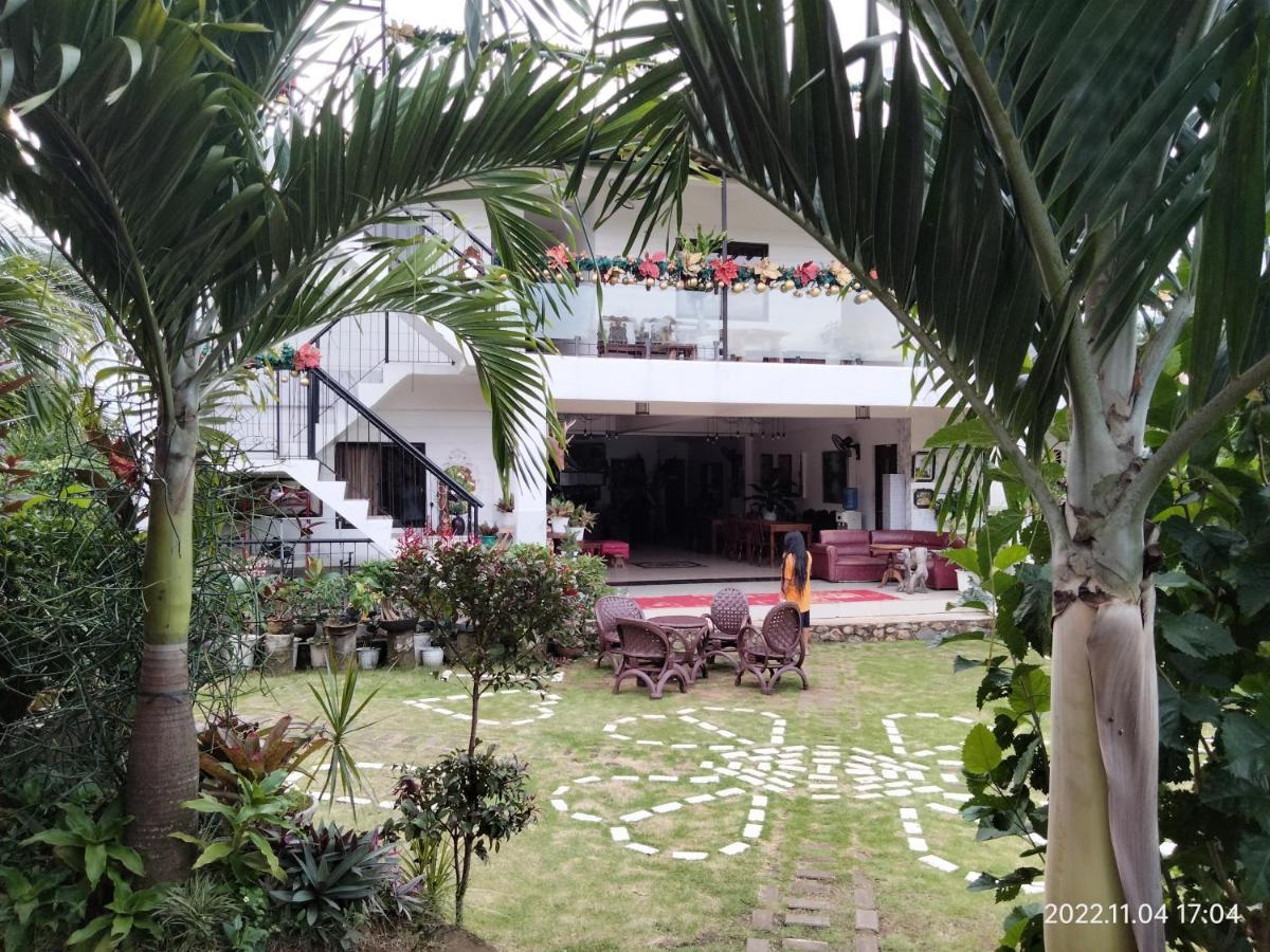 Casa De Robles Tanay Rizal Hotell Exteriör bild