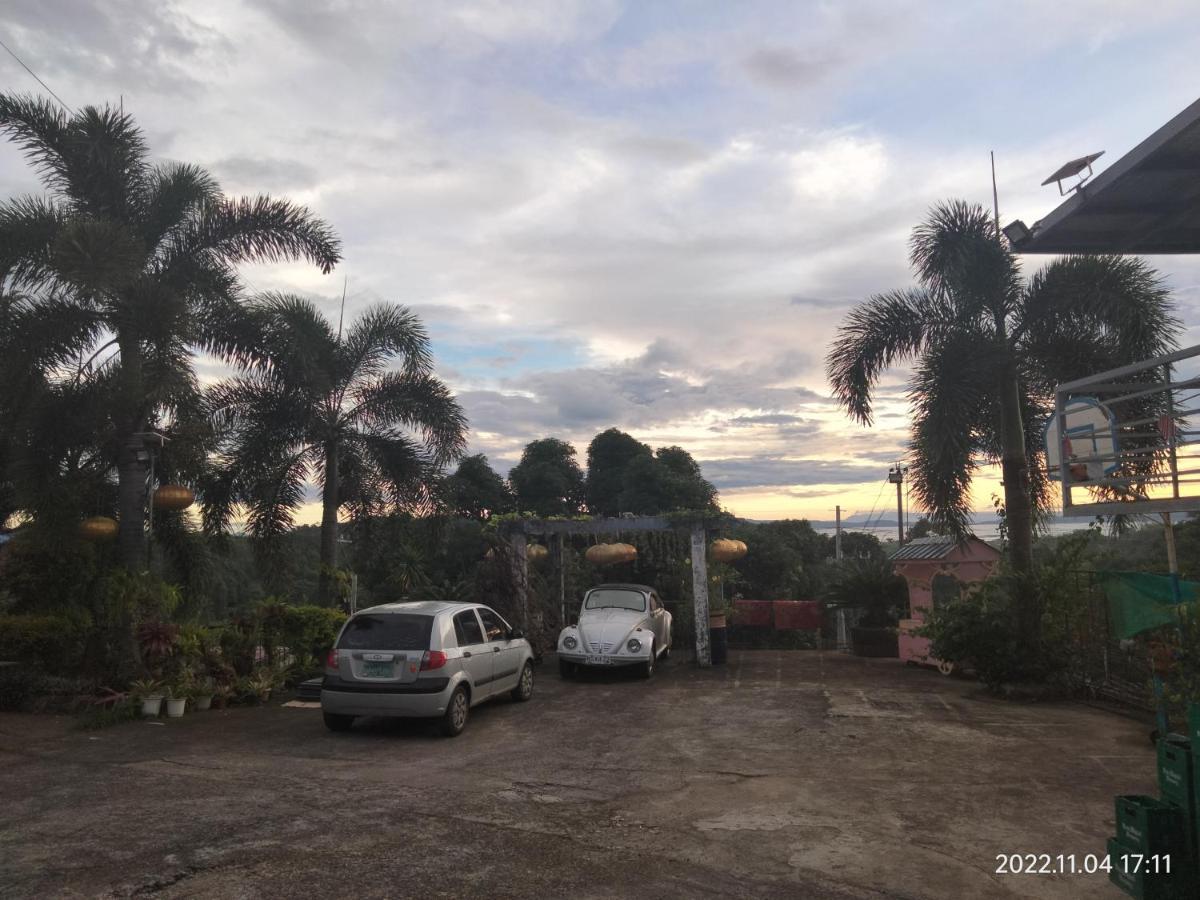 Casa De Robles Tanay Rizal Hotell Exteriör bild