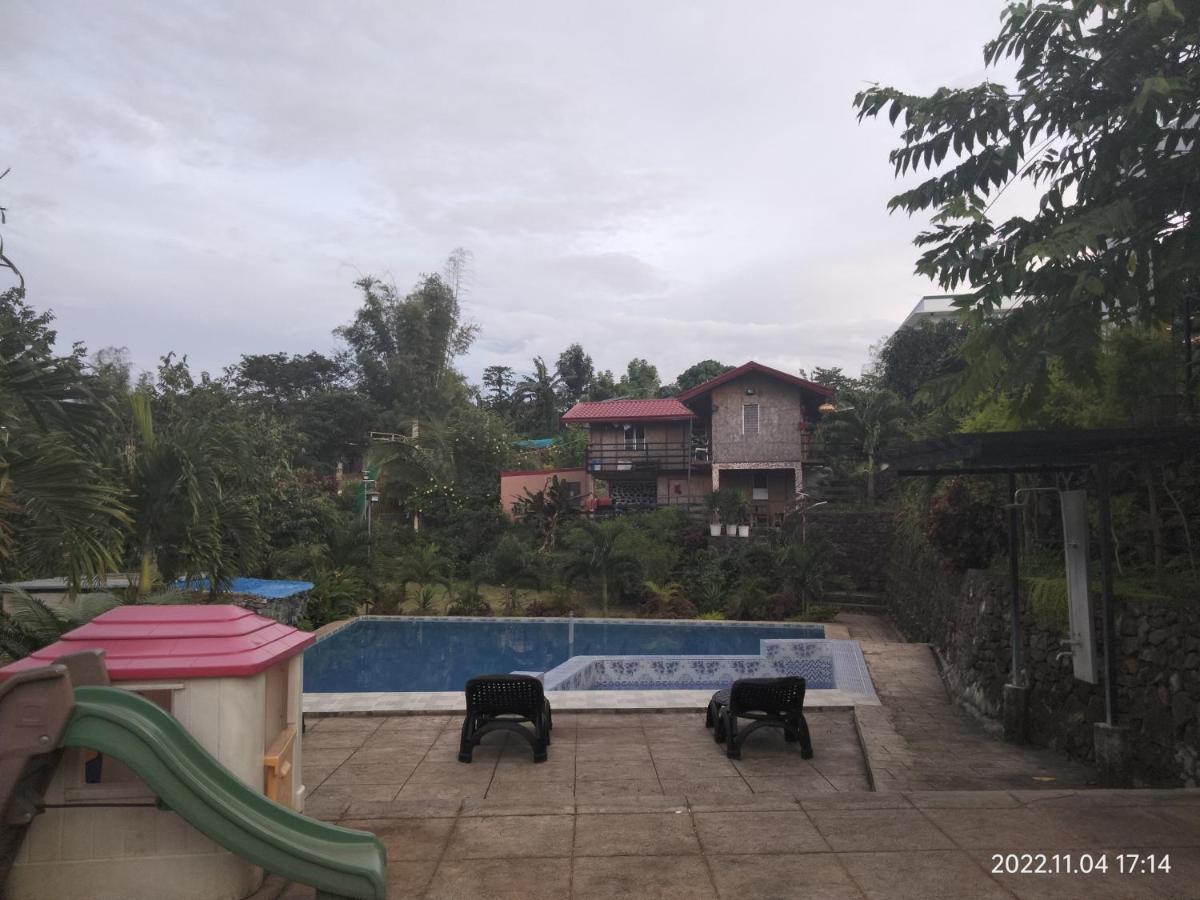 Casa De Robles Tanay Rizal Hotell Exteriör bild