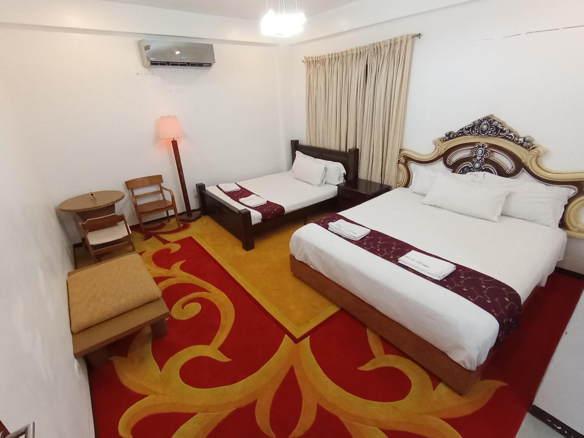 Casa De Robles Tanay Rizal Hotell Exteriör bild