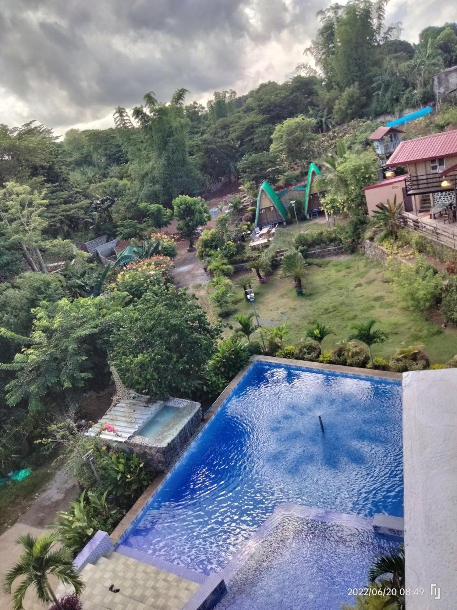 Casa De Robles Tanay Rizal Hotell Exteriör bild